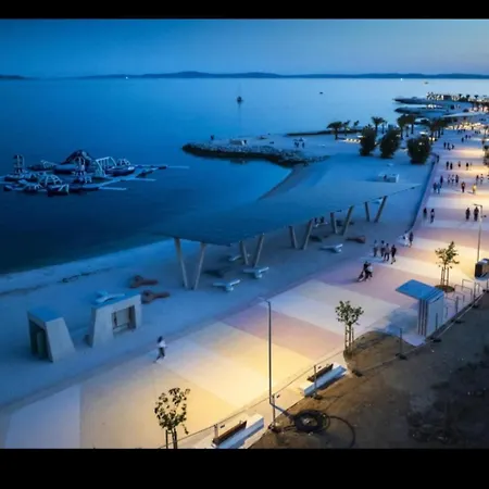 Royal Elegance * Split