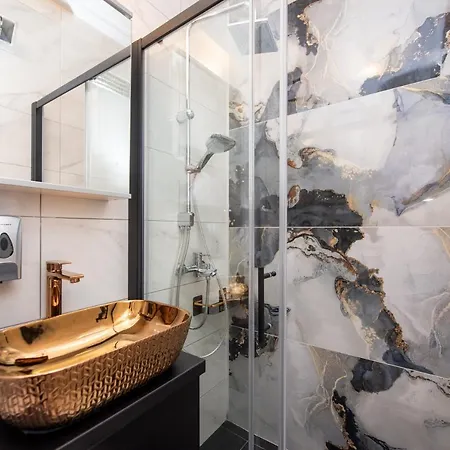 Royal Elegance Split