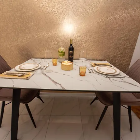 Royal Elegance Split