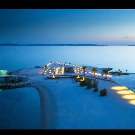 Royal Elegance Split